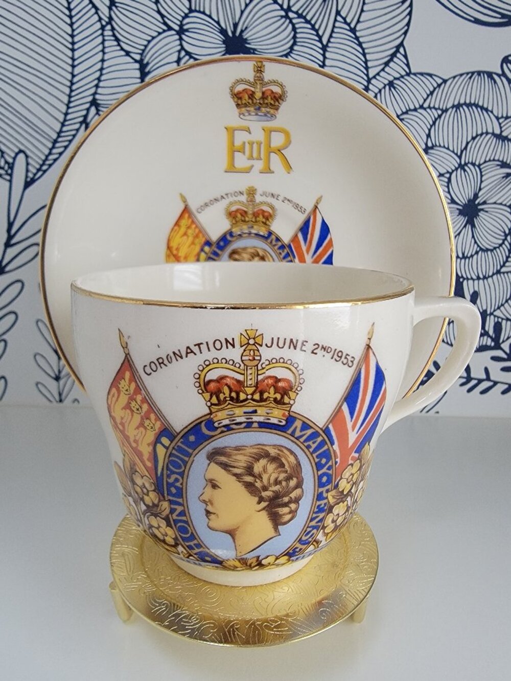 Johnson Bros teacup & saucer Queen Elizabeth II Coronation June 2 1953